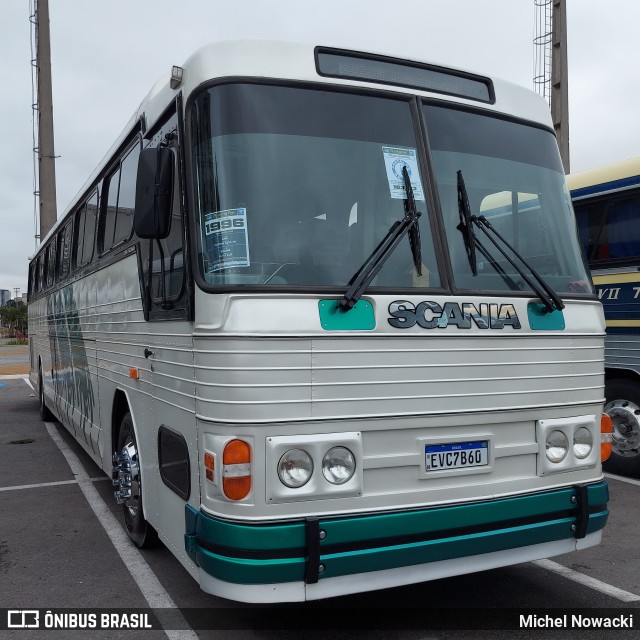 Ônibus Particulares EVC7B60 na cidade de Barueri, São Paulo, Brasil, por Michel Nowacki. Número da foto: #11419240.
