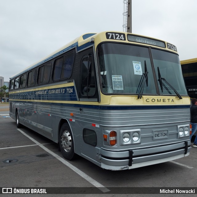 Ônibus Particulares 7124 na cidade de Barueri, São Paulo, Brasil, por Michel Nowacki. Número da foto: #11419247.