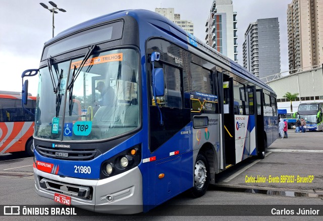 Viação Osasco 21.980 na cidade de Barueri, São Paulo, Brasil, por Carlos Júnior. Número da foto: #11418639.