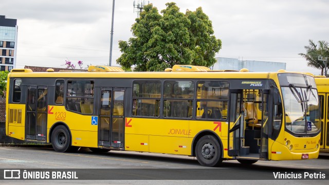 Transtusa - Transporte e Turismo Santo Antônio 1203 na cidade de Joinville, Santa Catarina, Brasil, por Vinicius Petris. ID da foto: 11417960.