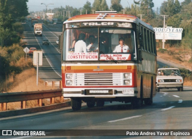 Pullman del Sur 16 na cidade de Olivar, Cachapoal, Libertador General Bernardo O'Higgins, Chile, por Pablo Andres Yavar Espinoza. ID da foto: 11498982.