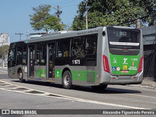 Viação Santa Brígida 1 1675 na cidade de São Paulo, São Paulo, Brasil, por Alexandre Figueiredo Pereira. Número da foto: #11498466.