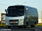 Ônibus Particulares 8628 na cidade de Itapetinga, Bahia, Brasil, por Rafael Chaves. Número da foto: #:id.