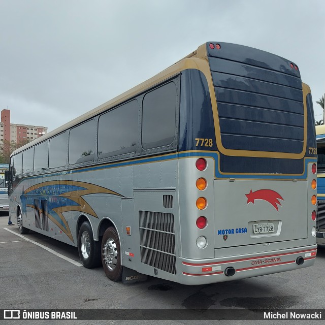 Ônibus Particulares 7728 na cidade de Barueri, São Paulo, Brasil, por Michel Nowacki. Número da foto: #11421886.