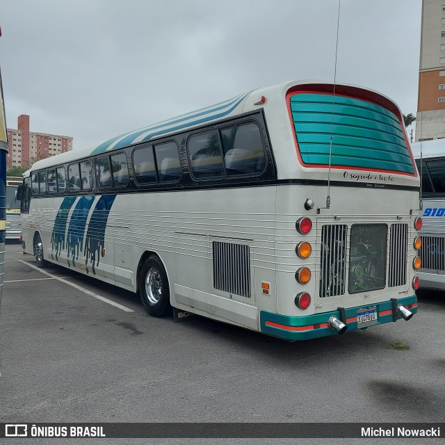 Ônibus Particulares EVC7B60 na cidade de Barueri, São Paulo, Brasil, por Michel Nowacki. Número da foto: #11421846.