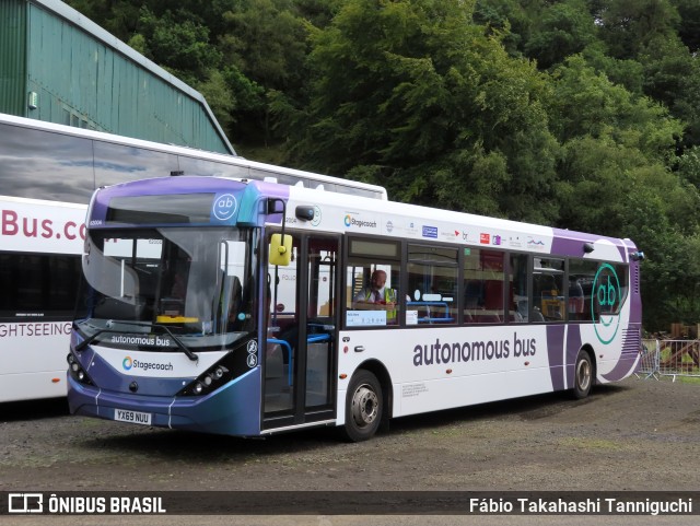 Stagecoach 62004 na cidade de Dunfermline, Fife, Escócia, por Fábio Takahashi Tanniguchi. ID da foto: 11421292.