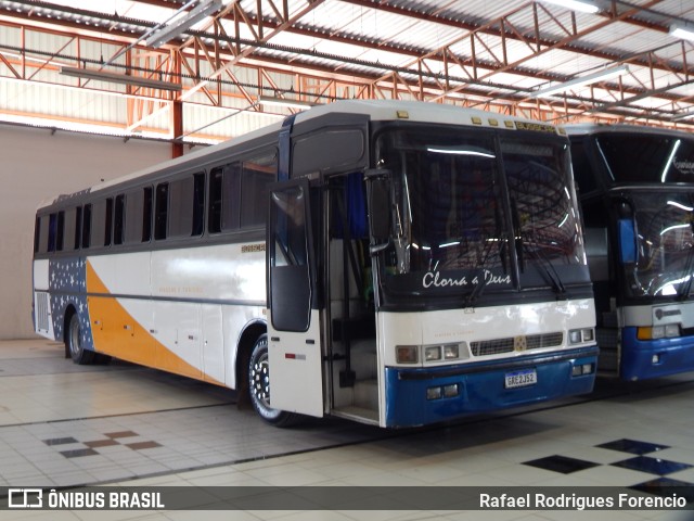 Ônibus Particulares 1641 na cidade de Caruaru, Pernambuco, Brasil, por Rafael Rodrigues Forencio. Número da foto: #11423799.