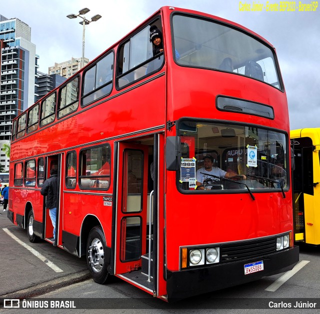 Ônibus Particulares 5388 na cidade de Barueri, São Paulo, Brasil, por Carlos Júnior. Número da foto: #11423038.