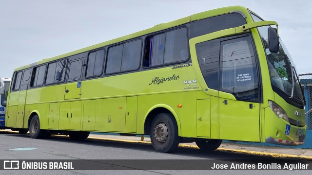 Transportes Naranjo 00 na cidade de Cartago, Cartago, Costa Rica, por Jose Andres Bonilla Aguilar. ID da foto: 11423157.