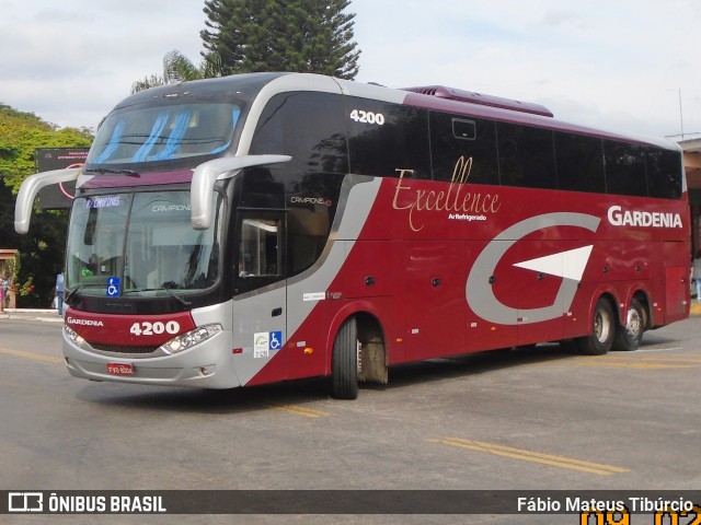 Expresso Gardenia 4200 na cidade de Três Corações, Minas Gerais, Brasil, por Fábio Mateus Tibúrcio. Número da foto: #11425248.