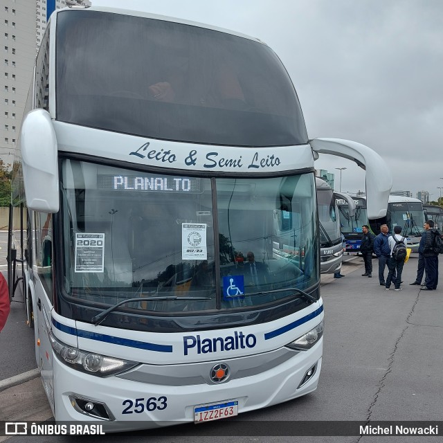 Planalto Transportes 2563 na cidade de Barueri, São Paulo, Brasil, por Michel Nowacki. Número da foto: #11427910.