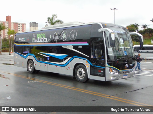 Higer KLQ111HYAEV na cidade de Barueri, São Paulo, Brasil, por Rogério Teixeira Varadi. Número da foto: #11426984.