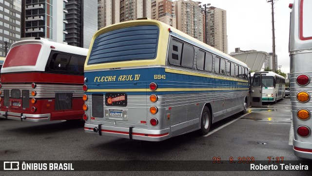 Ônibus Particulares 6940 na cidade de Barueri, São Paulo, Brasil, por Roberto Teixeira. Número da foto: #11427245.