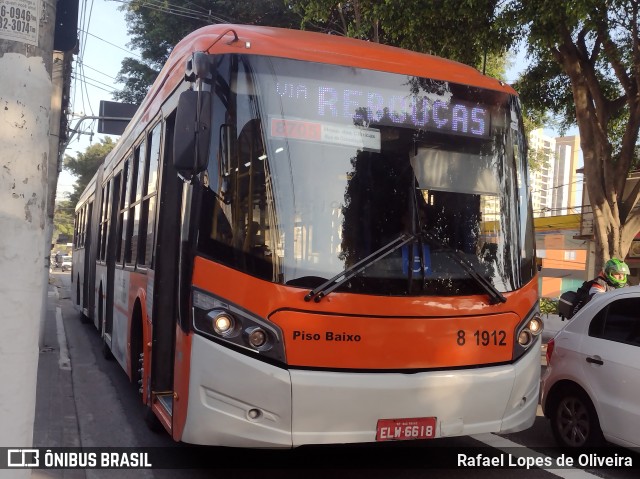 TRANSPPASS - Transporte de Passageiros 8 1912 na cidade de São Paulo, São Paulo, Brasil, por Rafael Lopes de Oliveira. ID da foto: 11429499.