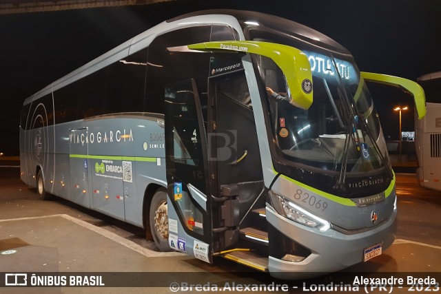 Viação Garcia 82069 na cidade de Londrina, Paraná, Brasil, por Alexandre Breda. Número da foto: #11430971.