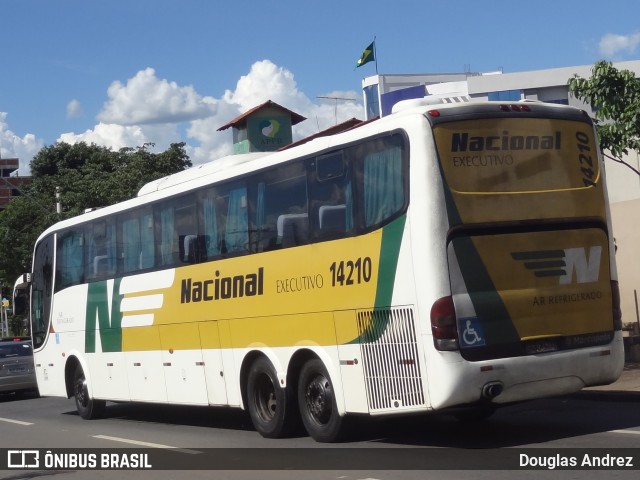 Viação Nacional 14210 na cidade de Goiânia, Goiás, Brasil, por Douglas Andrez. Número da foto: #11429160.