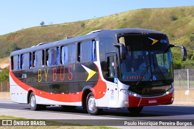 By Bus Transportes Ltda 61106 na cidade de Aparecida, São Paulo, Brasil, por Paulo Henrique Pereira Borges. ID da foto: 11431856.