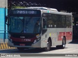 Transwolff Transportes e Turismo 7 8768 na cidade de São Paulo, São Paulo, Brasil, por Matheus Floel. Número da foto: #:id.