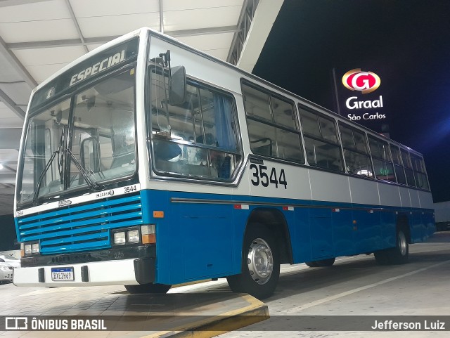 Ônibus Particulares 3544 na cidade de São Carlos, São Paulo, Brasil, por Jefferson Luiz. Número da foto: #11434167.
