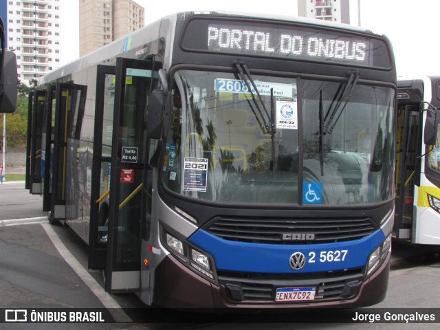 Cooperativa Fênix > Spencer Transporte 2 5627 na cidade de Barueri, São Paulo, Brasil, por Jorge Gonçalves. Número da foto: #11436277.